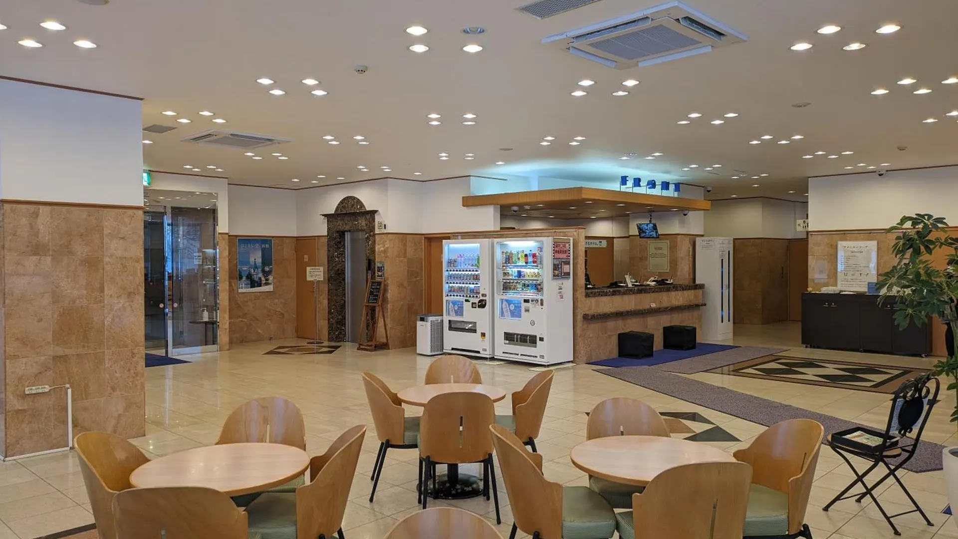 Toyoko Inn Hokkaido Hakodate Ekimae Daimon